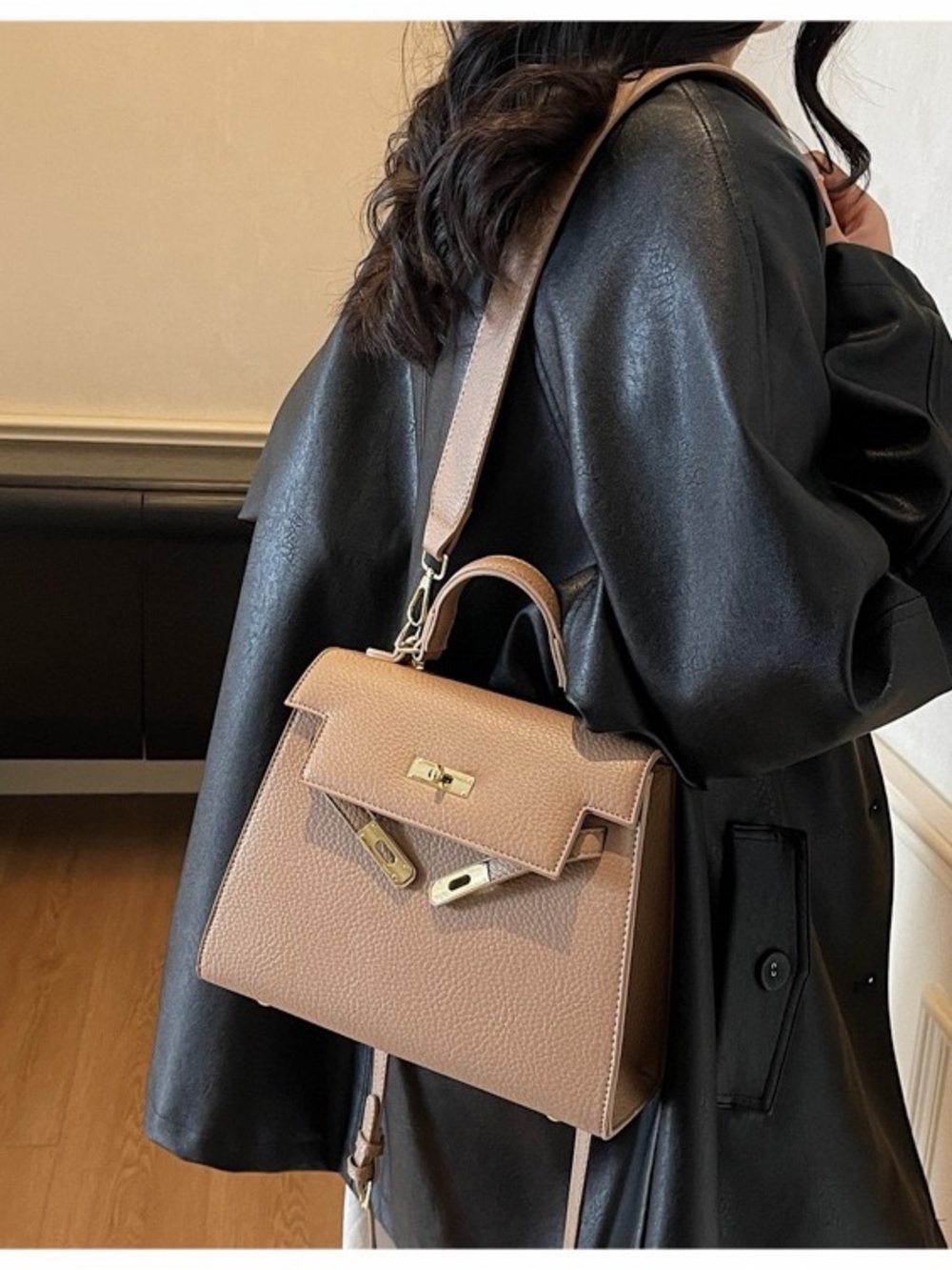 Structured Top-Handle Satchel Bag in Taupe/Khaki